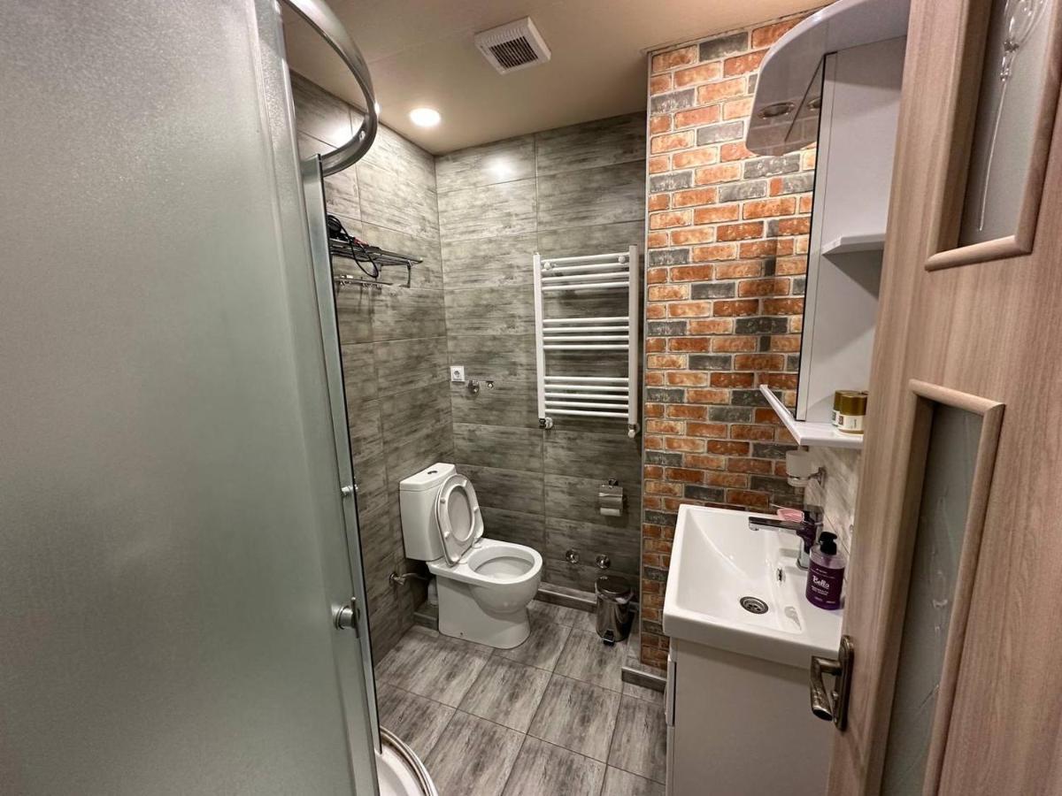 5 Rooms Near 300 Aragveli Metro Station 트빌리시 외부 사진