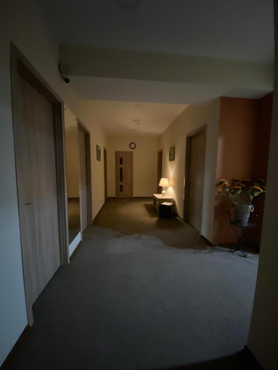 5 Rooms Near 300 Aragveli Metro Station 트빌리시 외부 사진