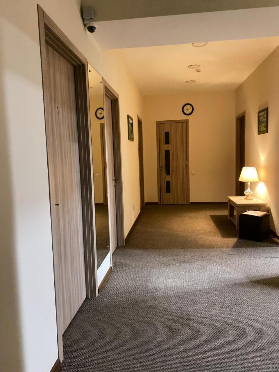 5 Rooms Near 300 Aragveli Metro Station 트빌리시 외부 사진