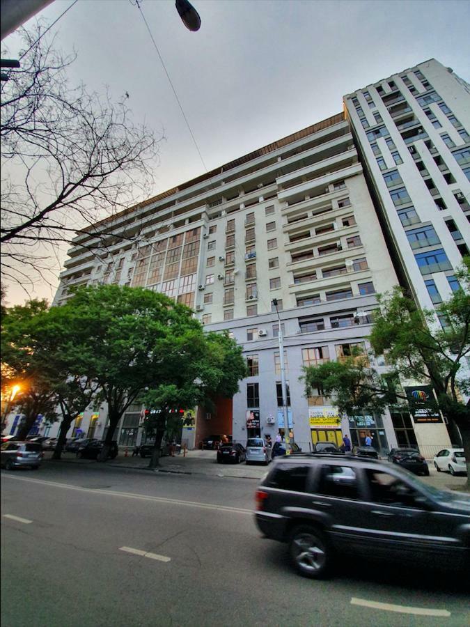 5 Rooms Near 300 Aragveli Metro Station 트빌리시 외부 사진